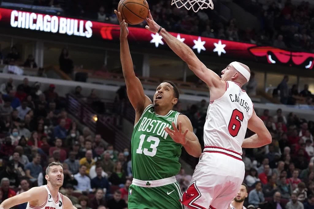 Bulls hand Celtics first loss of season behind strong outings from DeRozan, Vučević Image