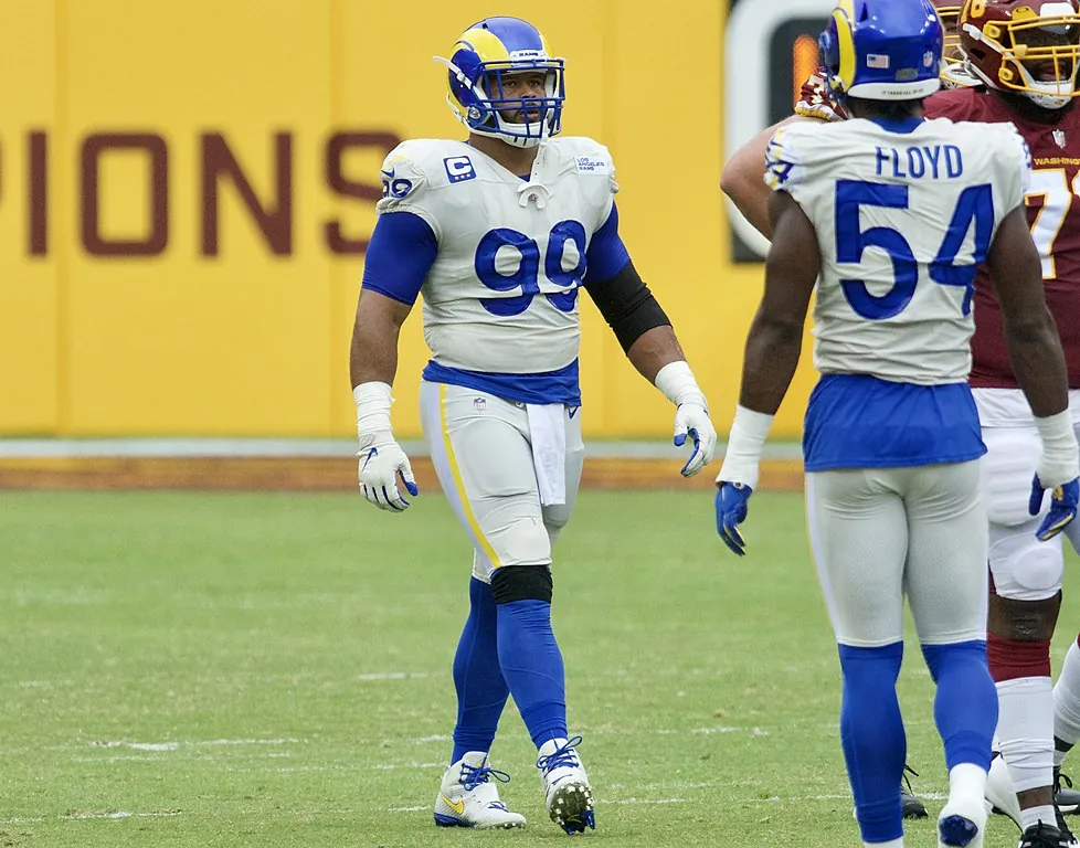 Pro Bowl defensive tackle Aaron Donald retires at age 32 Image