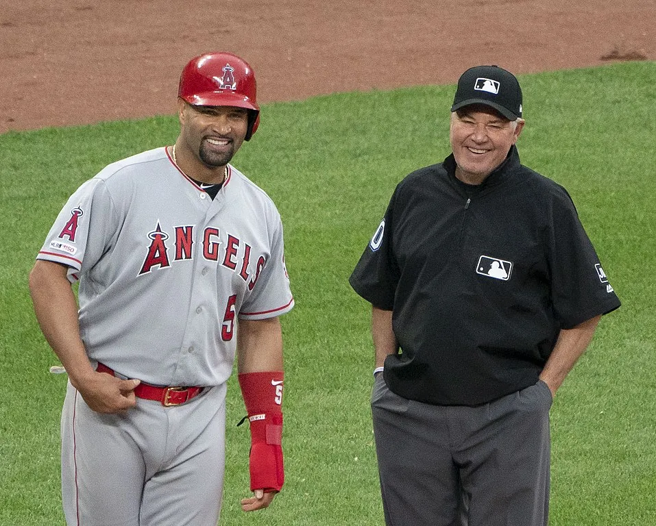 Albert Pujols moves to fifth place in the MLB career home run list Image