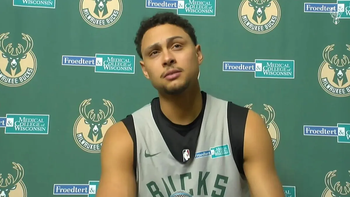 Bucks set franchise record for most three-pointers in a playoff game Image