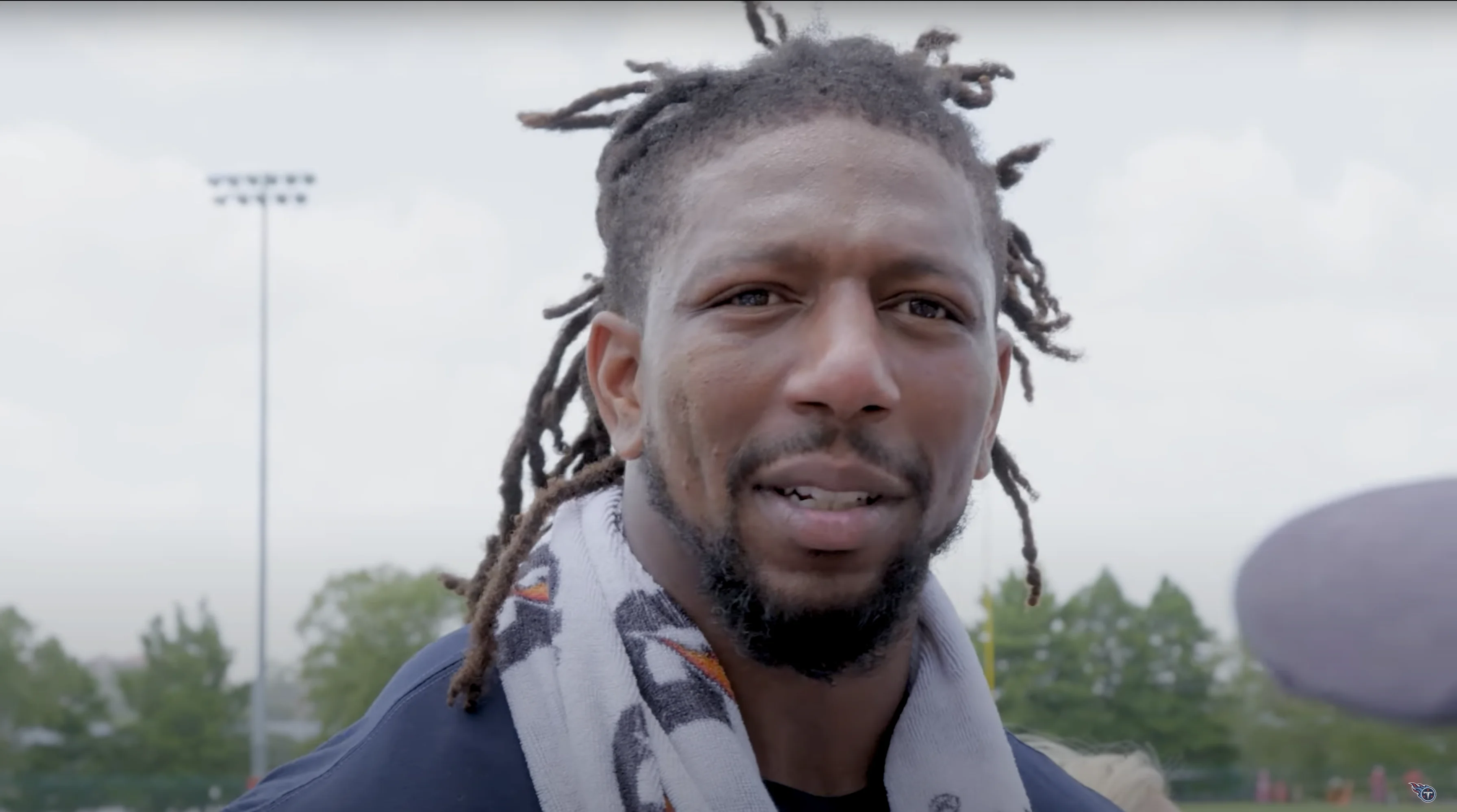 Chargers sign defensive end Bud Dupree Image