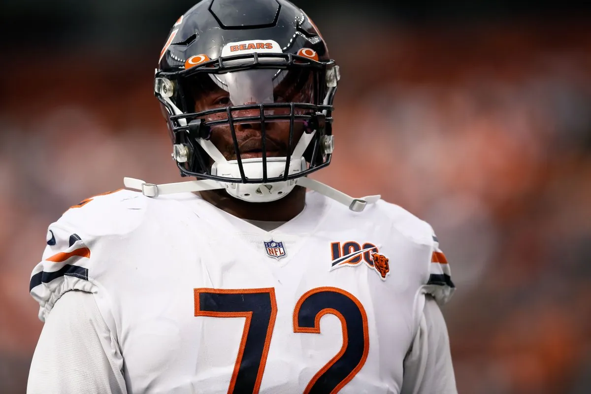 Washington Football Team sign offensive lineman Charles Leno Jr. Image