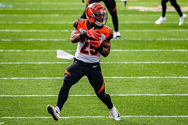 NFL running back Giovani Bernard retires at age 31 Image