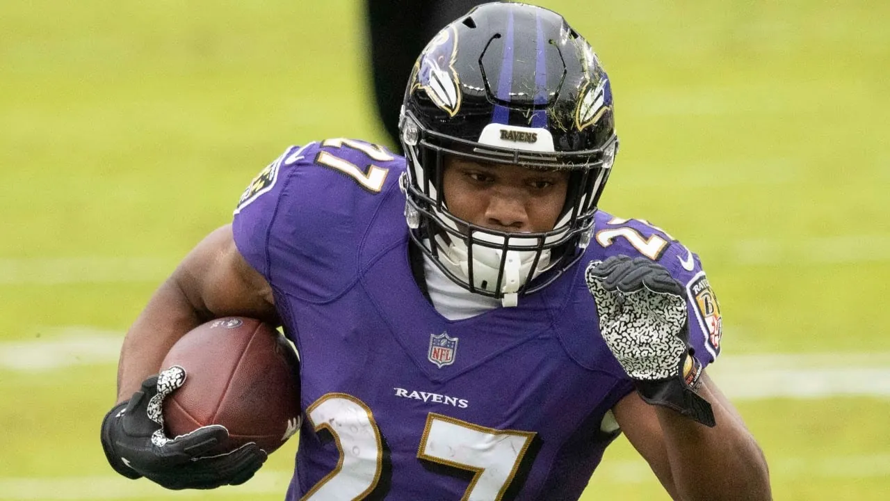 Chargers and Cowboys add running backs Image