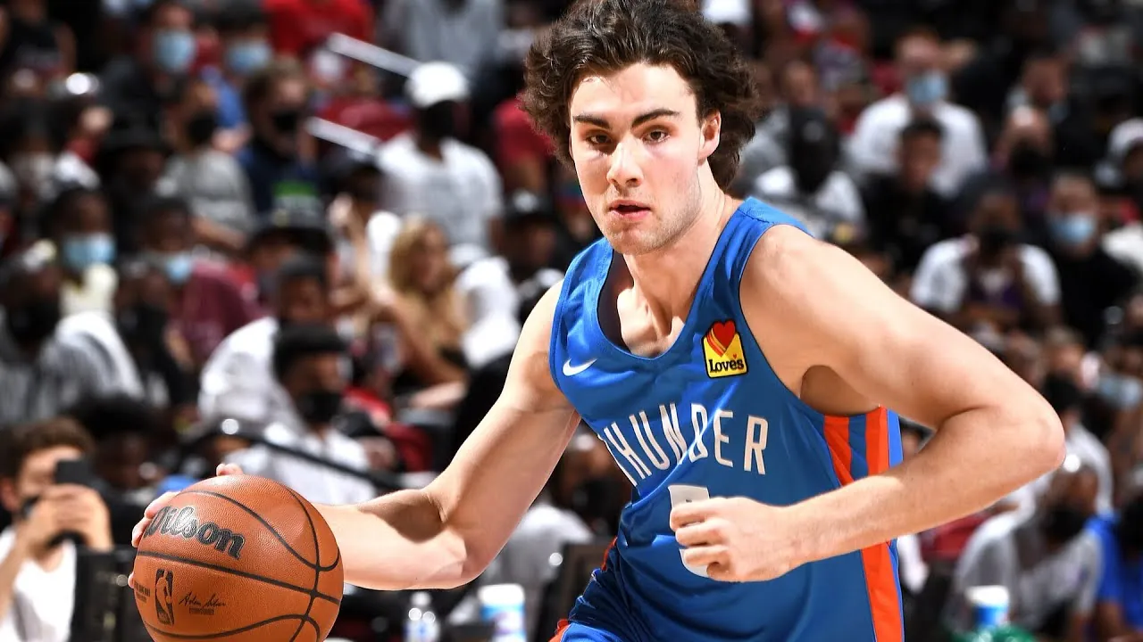 Bulls trade Alex Caruso to Thunder for Josh Giddey Image