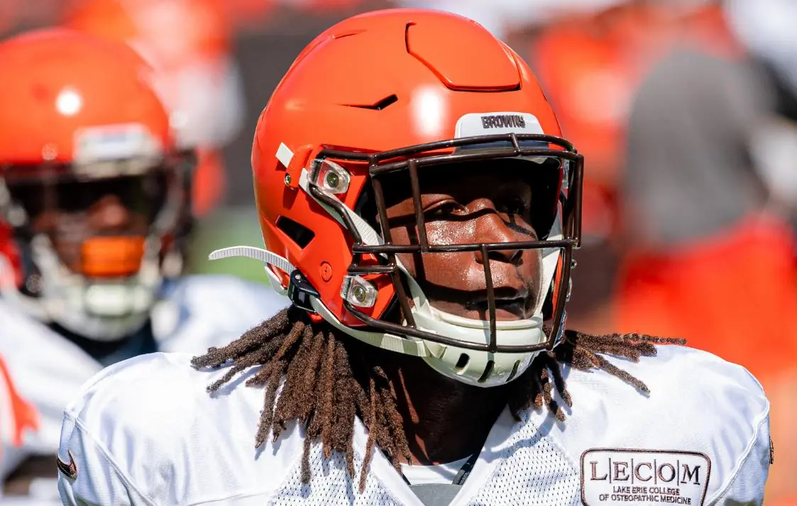 Browns sign running back Kareem Hunt Image