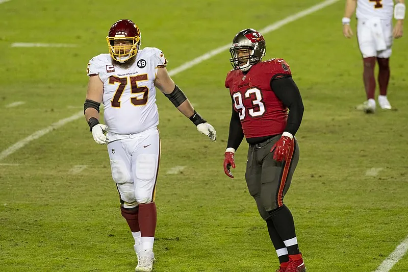 Eagles sign defensive tackles Ndamukong Suh and Linval Joseph Image