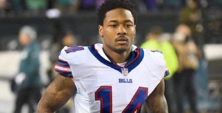 Stefon Diggs and DK Metcalf enter NFL playoffs with franchise record-breaking seasons Image