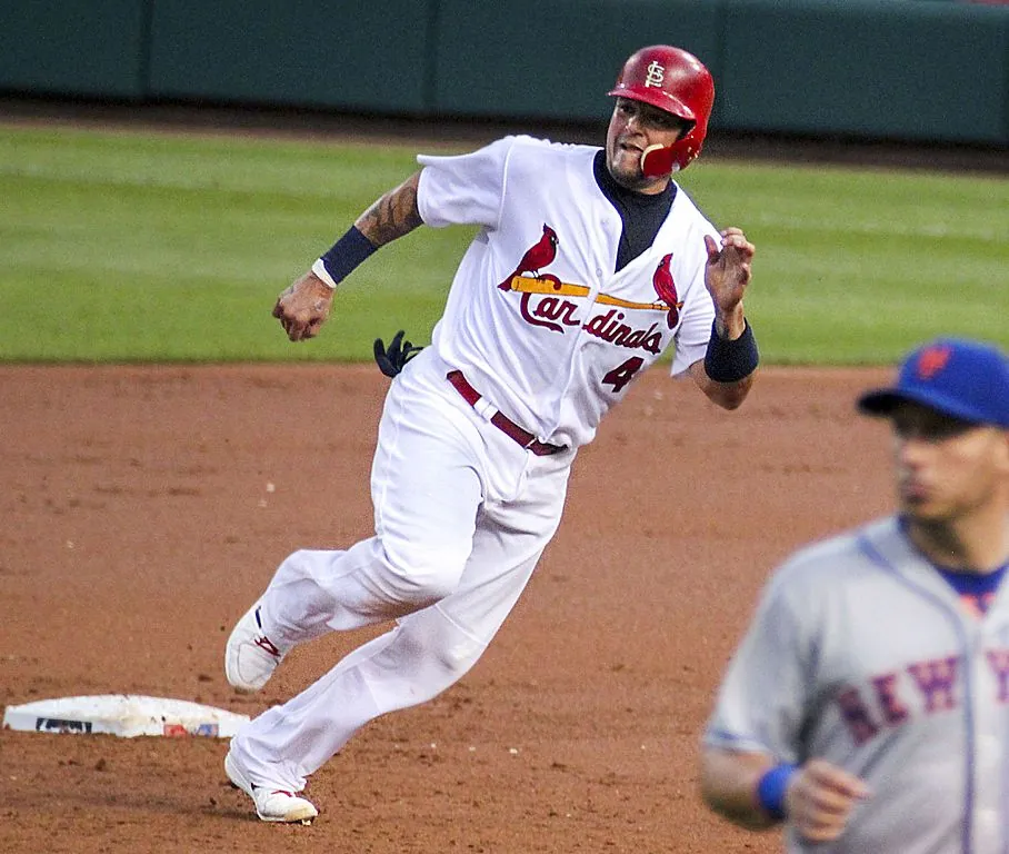 Cardinals star catcher Yadier Molina tests positive for coronavirus Image