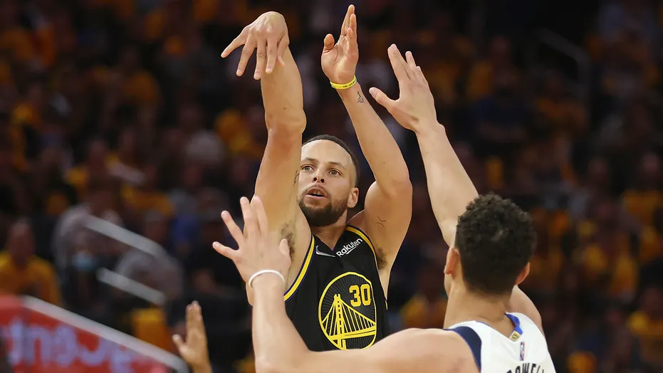 Warriors continue to struggle away from San Francisco Image