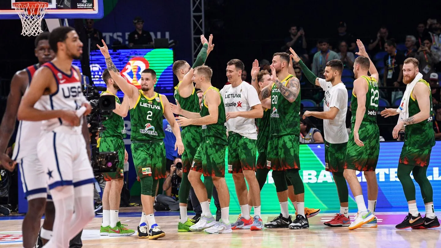 Lithuania pull off stunning upset over Team USA in Manila Image