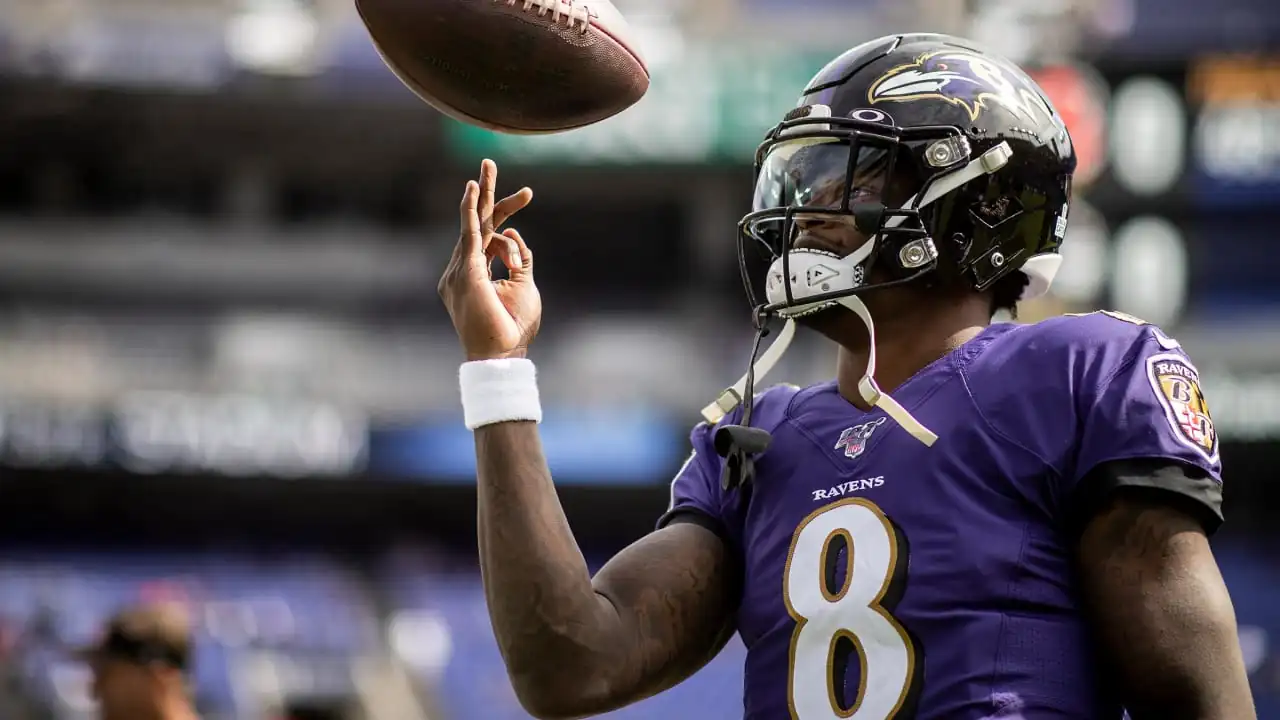 NFL Week 17 Preview: Our Expert Tips & Staking Plan Image