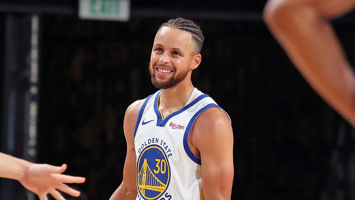 Stephen Curry becomes oldest player to record 50 points and 10 assists in a game Image