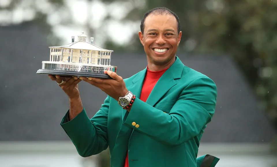 Tiger Woods wins golf’s most controversial award for second straight year Image
