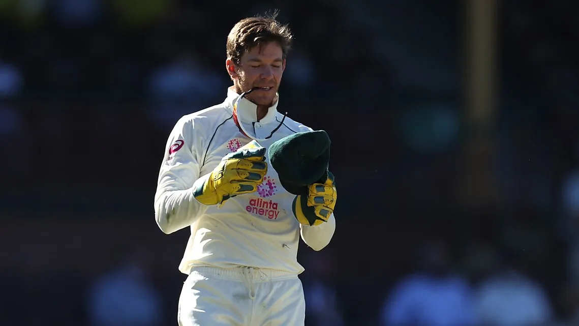 Tim Paine looked a right “fool” after misfired Sydney sledge, and the Aussie captain knows it too Image