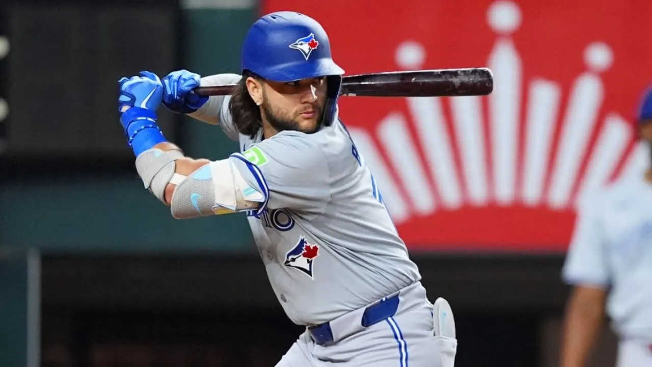 Blue Jays and Astros to meet in battle of American League Division leaders Image