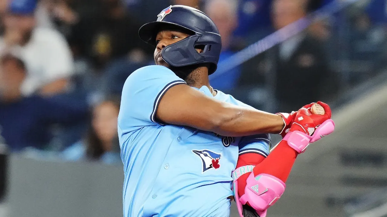 Blue Jays clobber the Yankees to take 2-0 ALDS series lead Image
