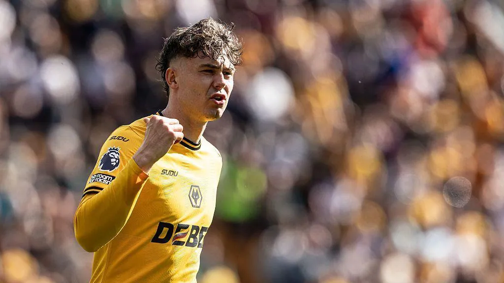 Wolves to stand firm on rejecting all bids for Strand Larsen Image