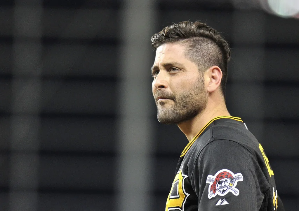 Marlins Sign Catcher Francisco Cervelli From The Braves Image
