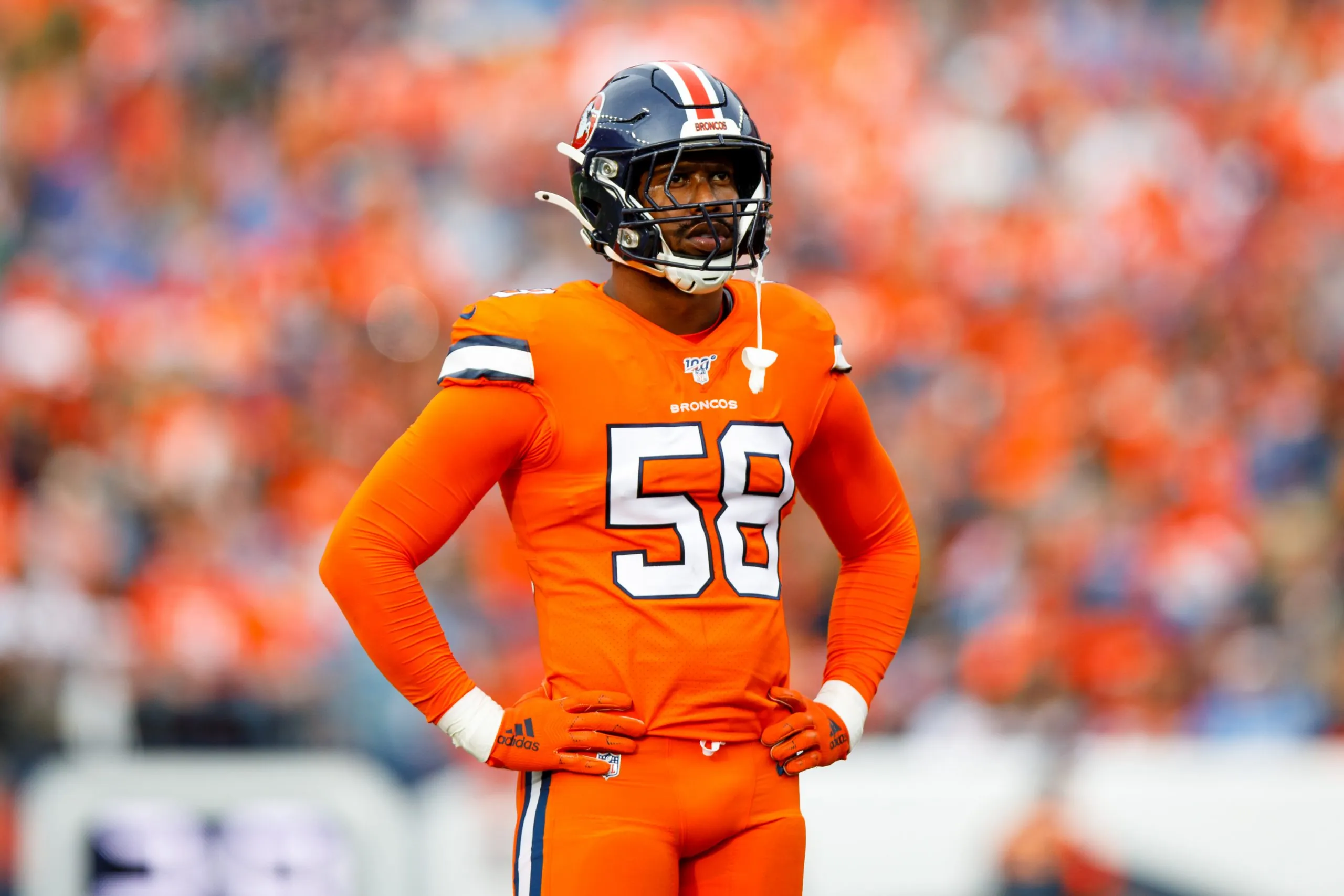 Broncos linebacker Von Miller becomes second active NFL player with coronavirus Image
