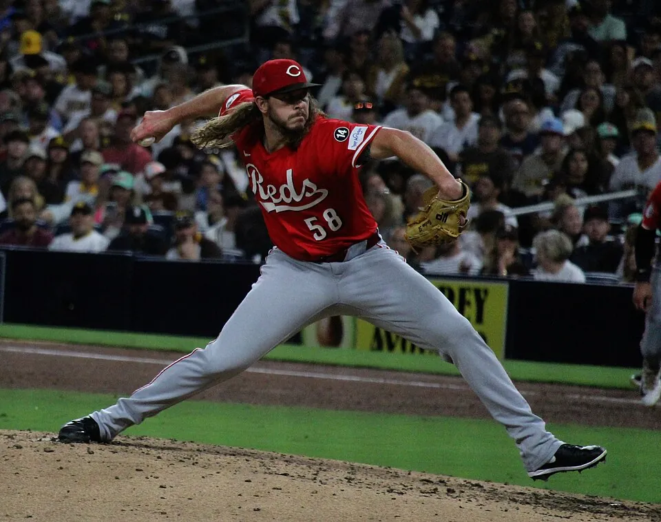 Athletics sign relief pitcher Scott Barlow Image