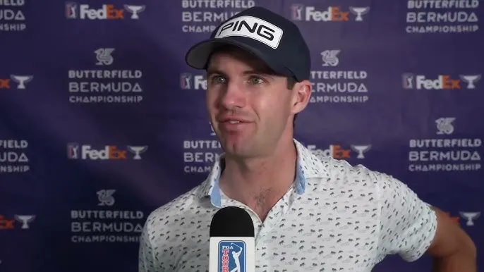 Who is 2026 PGA Championship leader Alex Smalley? Image