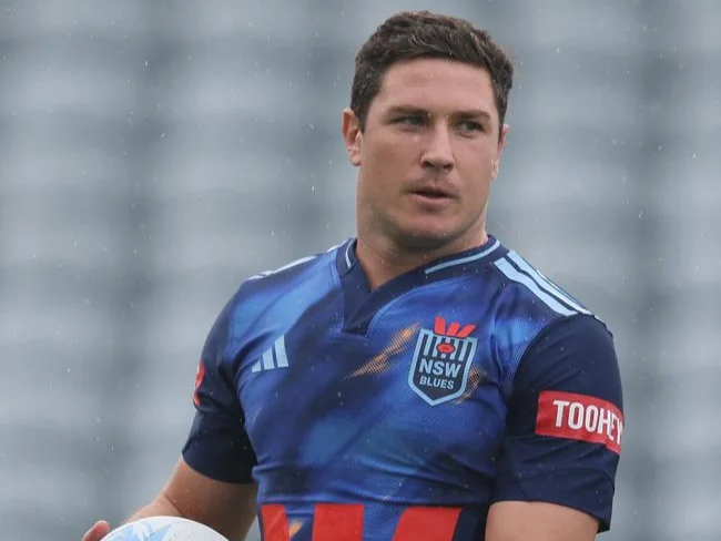 Moses in doubt for Origin opener after pulling up with hamstring tightness Image