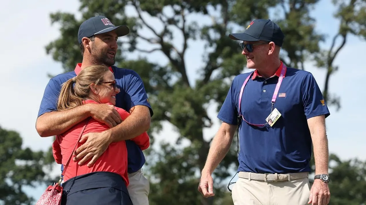 Presidents Cup: USA Completes Epic Singles Comeback to Beat Internationals 17-13 Image